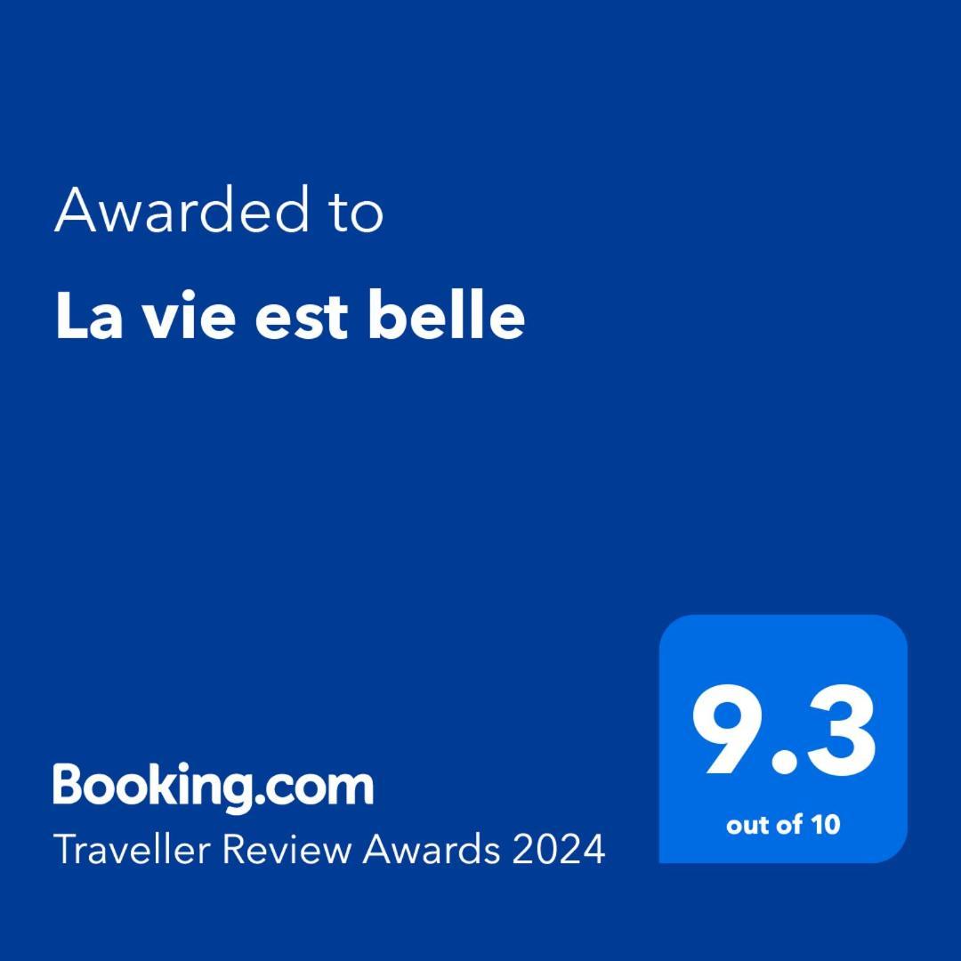 La Vie Est Belle * Bucarest